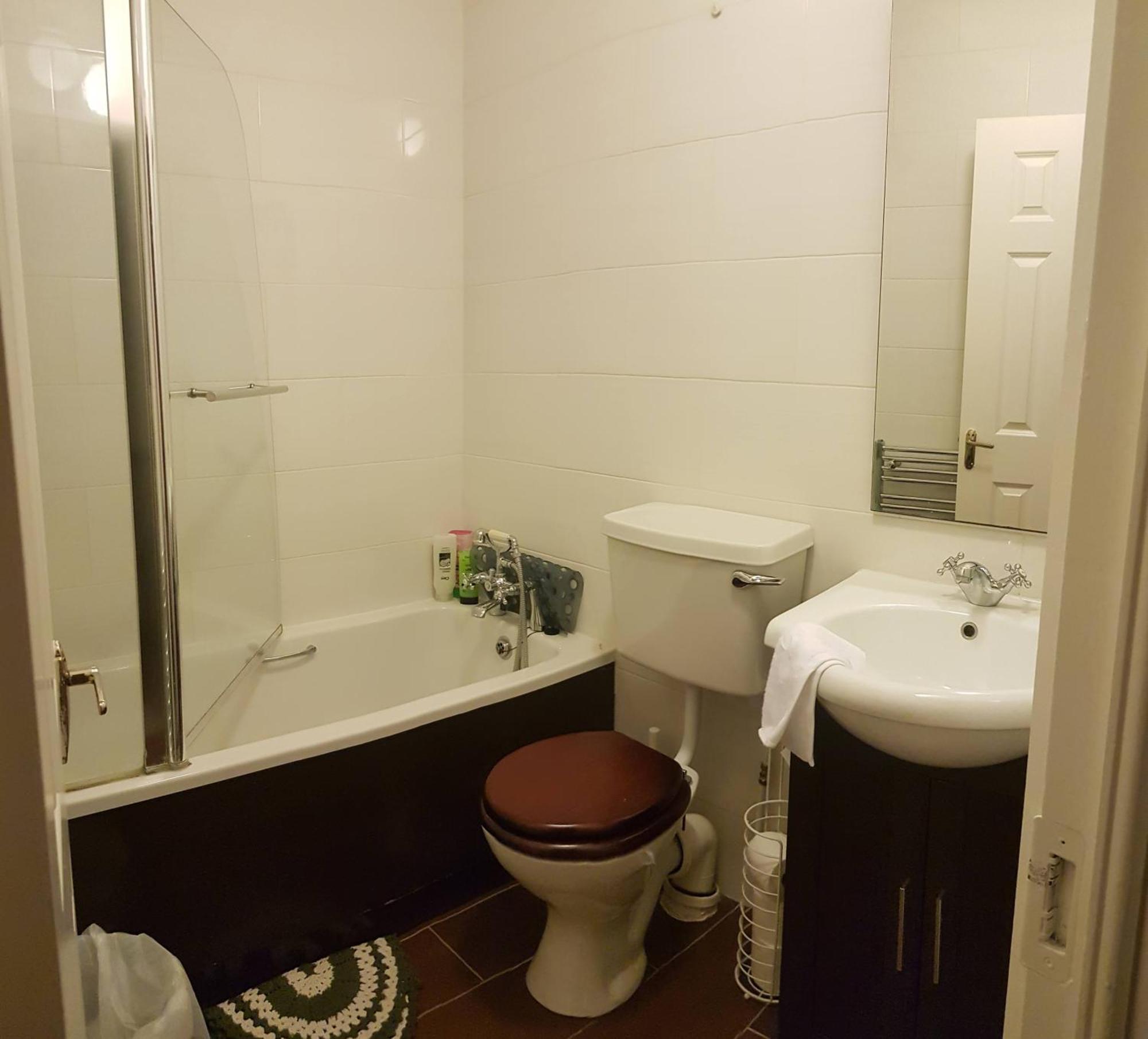 לוקאן 3 Bedroom 3 Bathroom House, Dublin מראה חיצוני תמונה